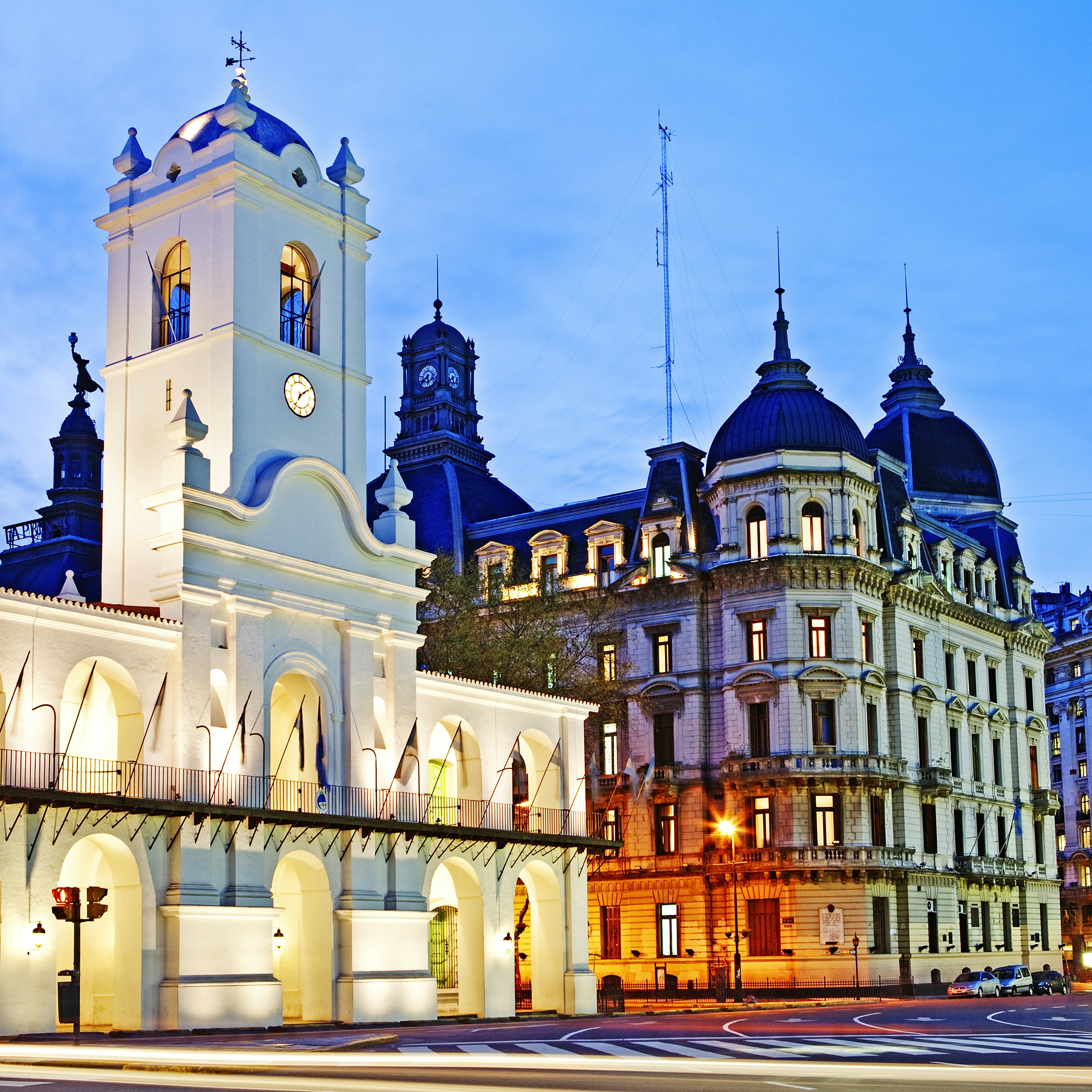Cabildo de Buenos Aires, Plaza de Mayo