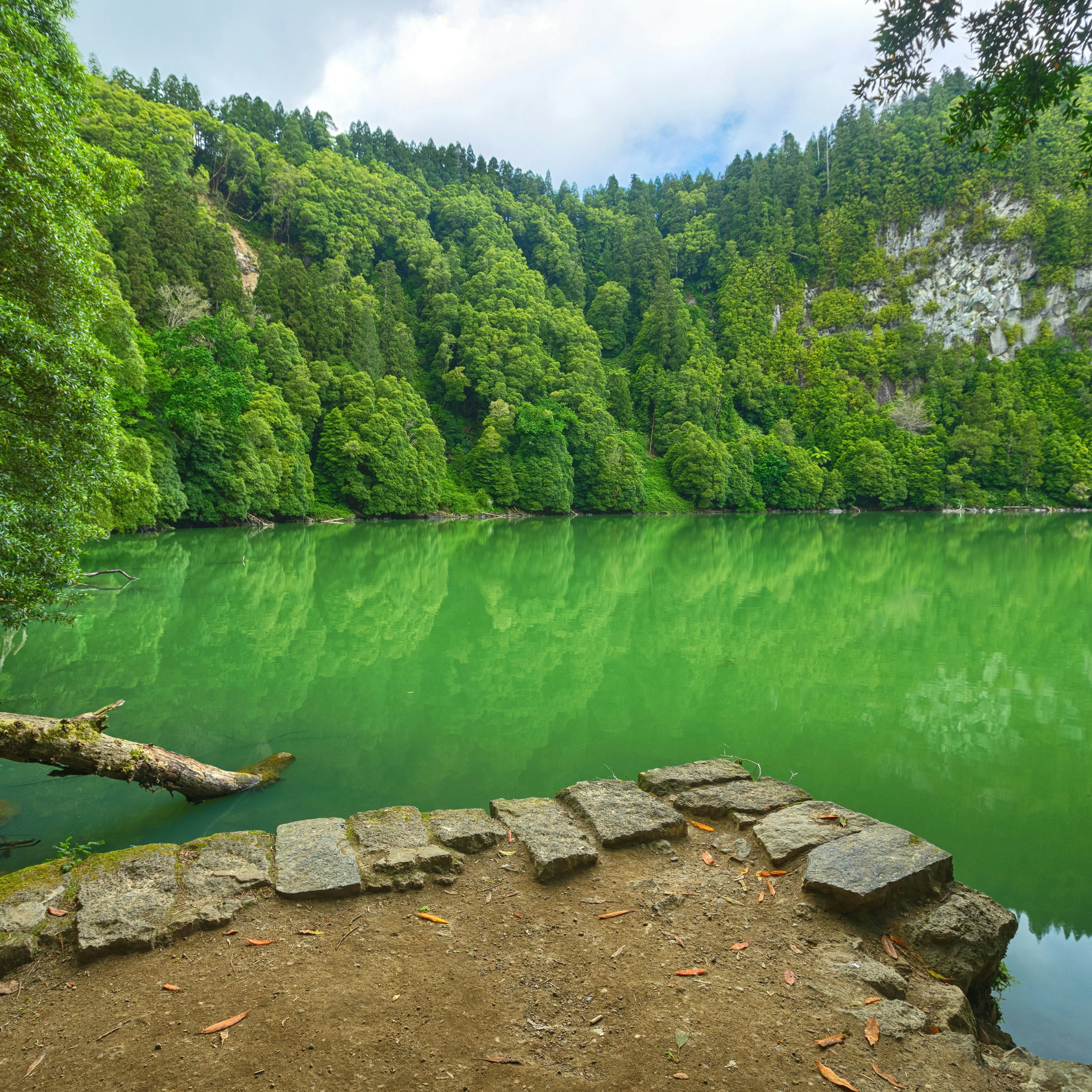 Lagoon Congro (Lagoa do Congro), Sao Miguel island, Azores, Portugal
1124234730
landscape - scenery, volcanic, lagoa do congro, lagoon congro